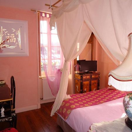 Logis Deritel Bed & Breakfast Montsurs Exterior photo